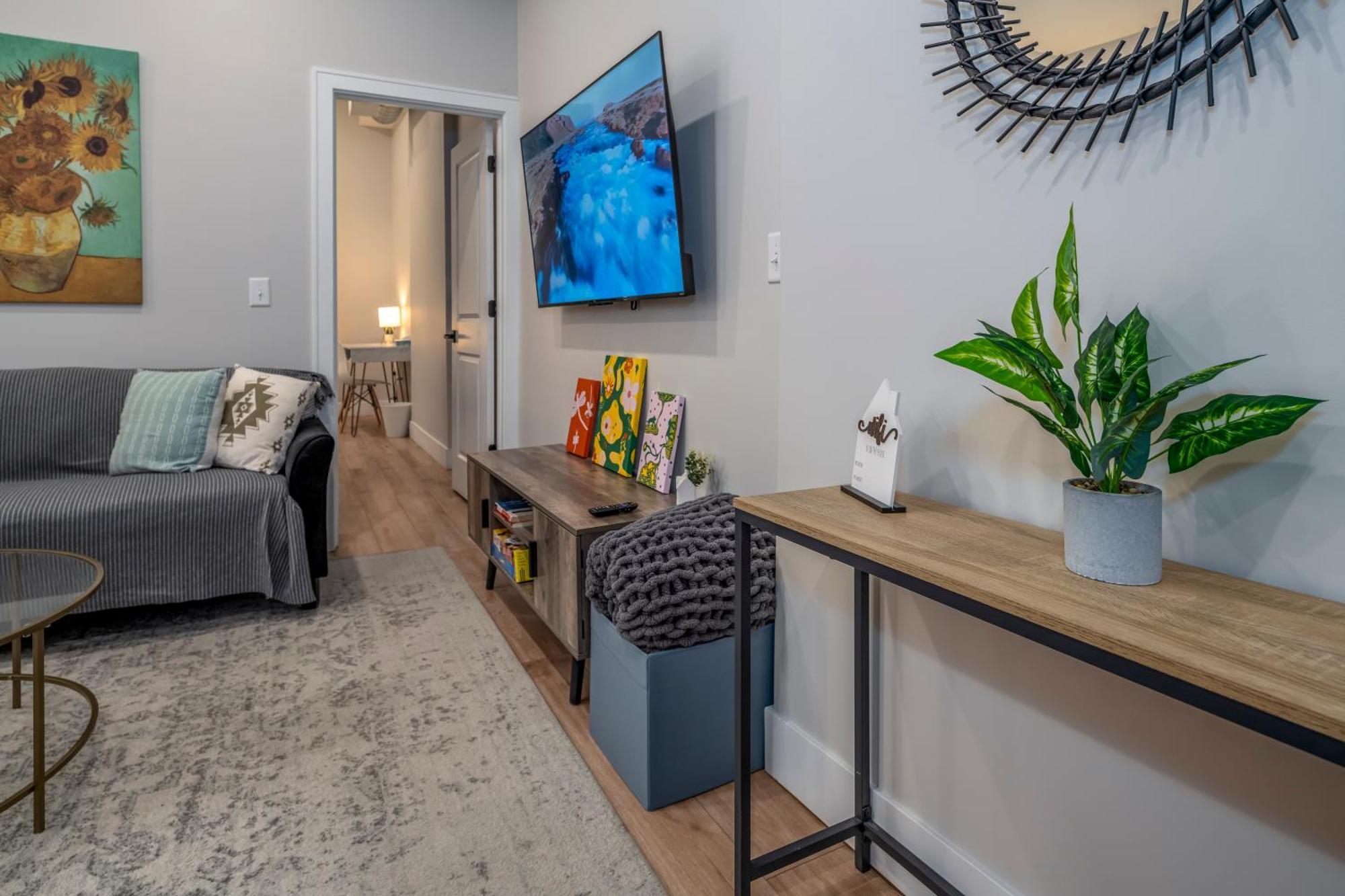 Prime Otr, 3 Lux Queen Beds, Two 55In Tvs, Steps To Tql, Findlay Market, Light Rail, Fast Wifi Cincinnati Eksteriør billede