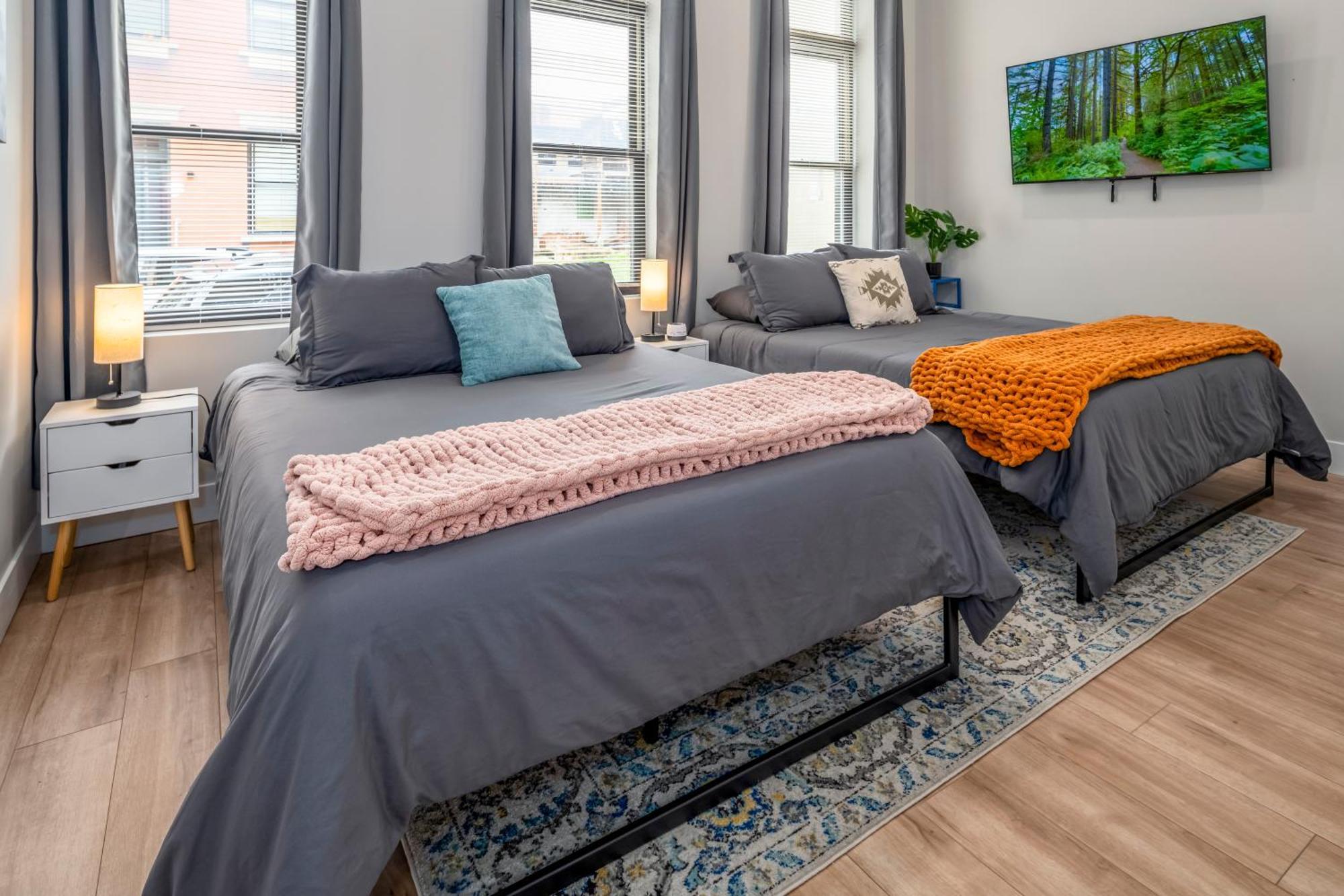 Prime Otr, 3 Lux Queen Beds, Two 55In Tvs, Steps To Tql, Findlay Market, Light Rail, Fast Wifi Cincinnati Eksteriør billede