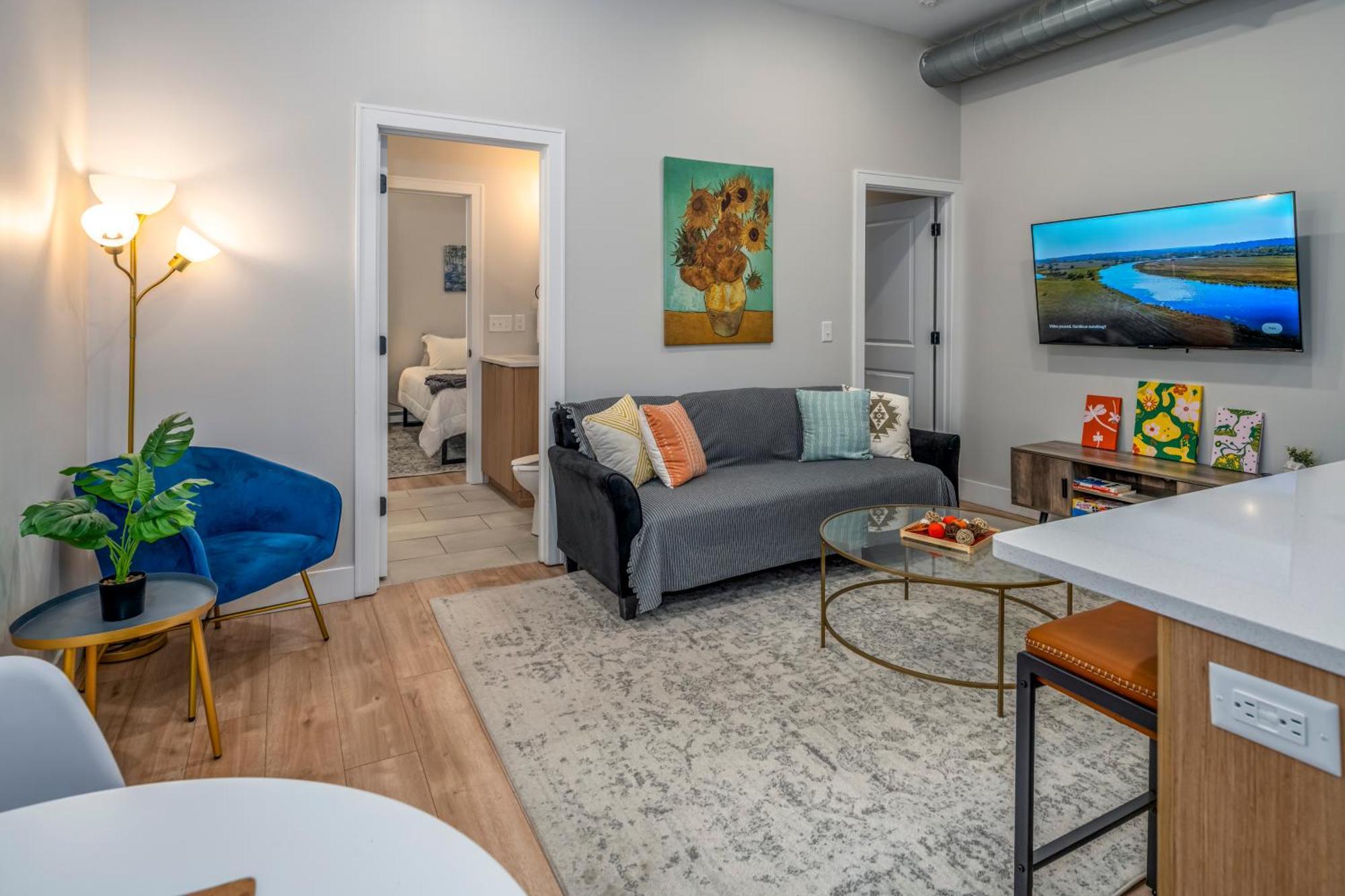 Prime Otr, 3 Lux Queen Beds, Two 55In Tvs, Steps To Tql, Findlay Market, Light Rail, Fast Wifi Cincinnati Eksteriør billede